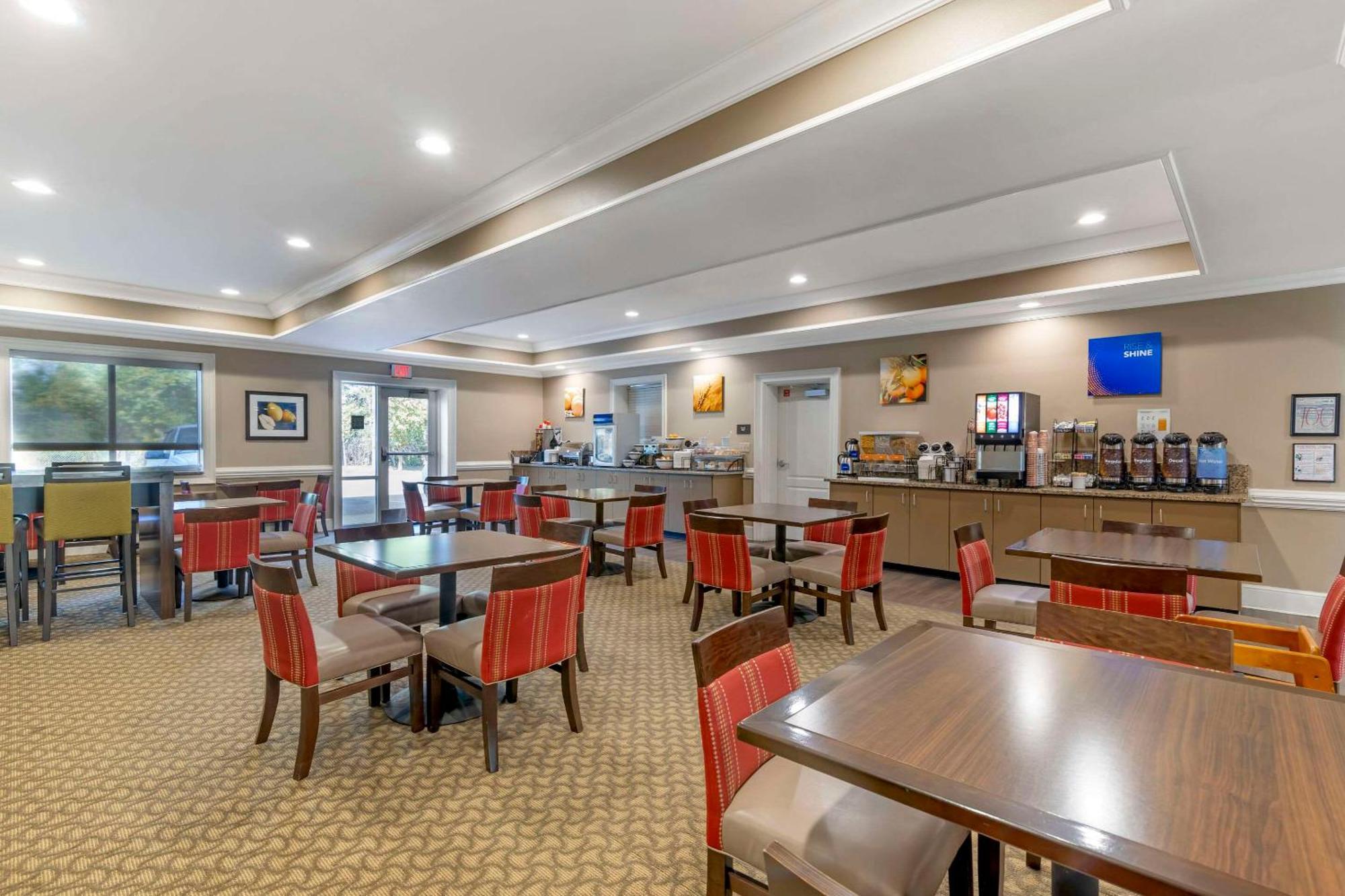 Comfort Inn & Suites Tifton Exterior photo
