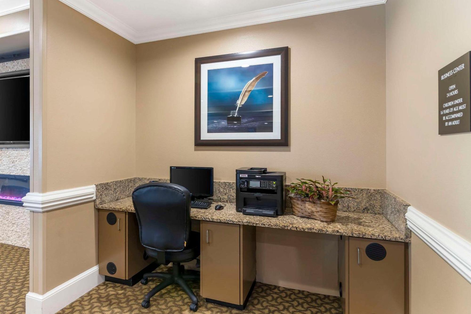 Comfort Inn & Suites Tifton Exterior photo
